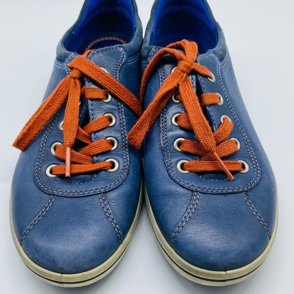 Genuine Leather Blue Quality ECCO Shoes. Size 37. Lace up Sneakers
